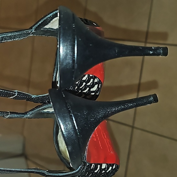 Cage Slingback Red Sole Pumps - Picture 6 of 7